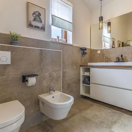 度假居 Modern With Swimming Pool And Wellness