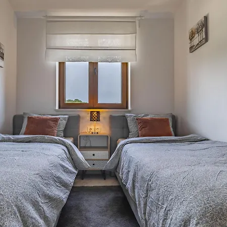 Holiday home Modern With Swimming Pool And Wellness